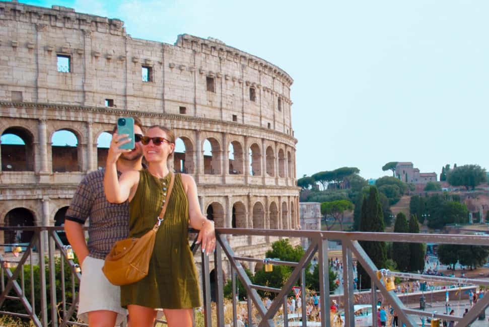 Rome: Colosseum, Forum & Palatine Hosted Entry Experience - Entering The Colosseum: skip-the-line, audio guide, and that first look