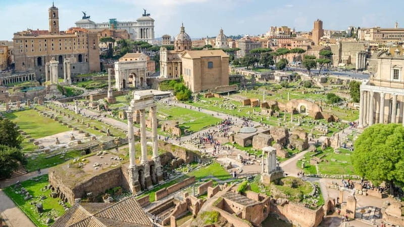 Rome: Colosseum Gladiator's Arena and Roman Forum Tour - Who should book this Colosseum + Forum + Palatine tour?