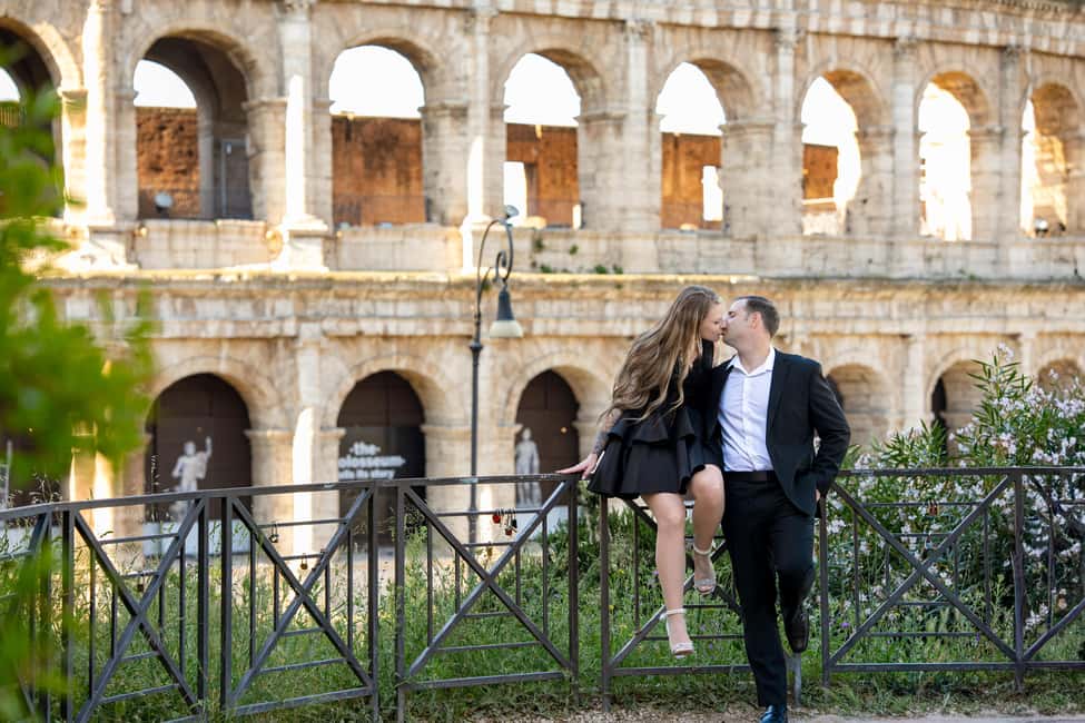 Rome: Colosseum Private Photoshoot - Sunrise vs sunset: pick your light, not just your time