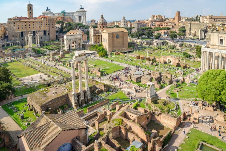 Rome: Colosseum, Roman Forum and Palatine Hill Group Tour - Colosseum Arena Time: Gladiators, Trapdoors, and Roman Engineering