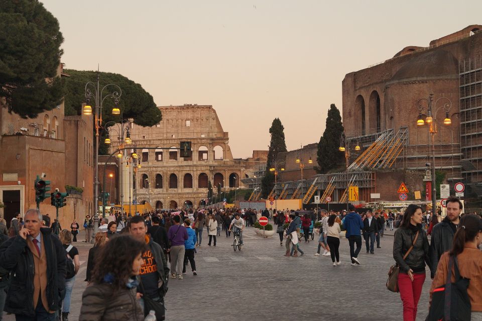 Rome: Colosseum, Roman Forum & Trajan's Market Exterior Tour - Meeting Point and Timing: How to Avoid the Common First-Day Snag