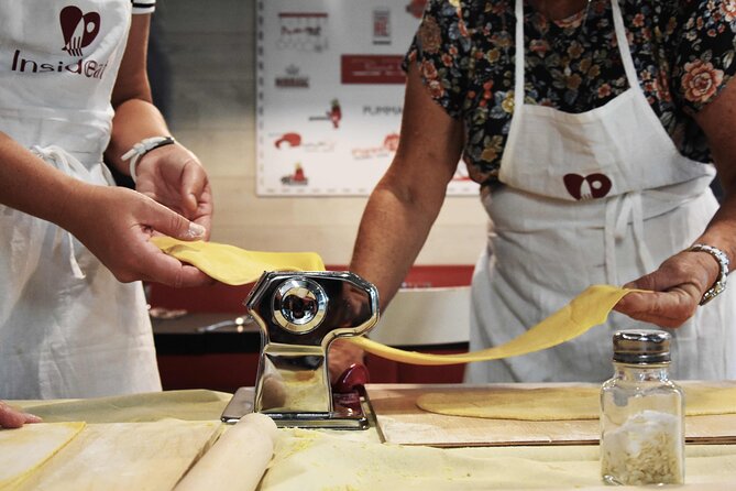 Rome Cooking Class: Fresh Pasta Two Ways & Tiramisu with wine - Aperitivo first: Spritz and cacio e pepe chips