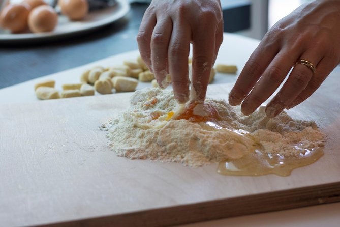 Rome Cooking Class: Gelato and Fettuccine Small Group Experience - Price and value: why $96.75 can work out well