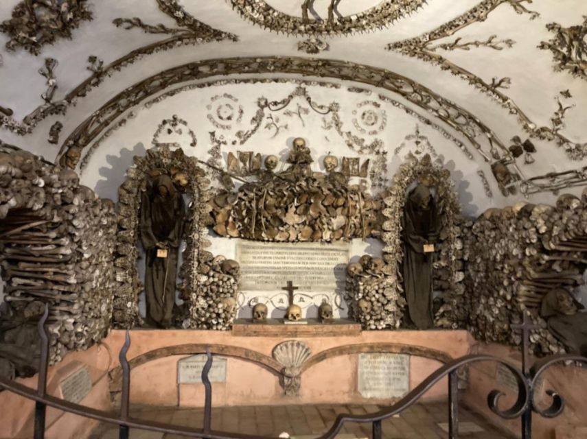 Rome: Crypts & Catacombs After Hours Tour with Bone Chapel - Starting at Fontana del Tritone: the meeting point basics