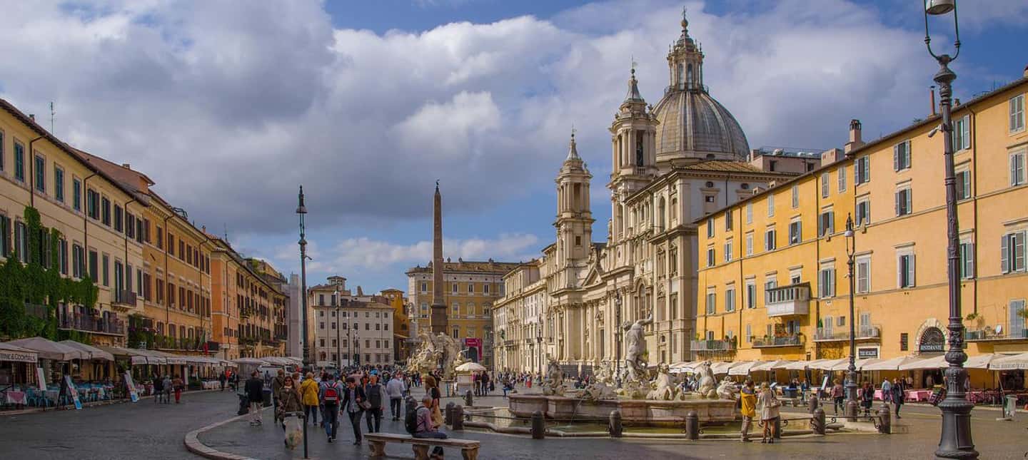 Rome: Dark Past Walking Tour with Capuchin Crypt Ticket - Campo de’ Fiori: a sad chapter behind the lively square