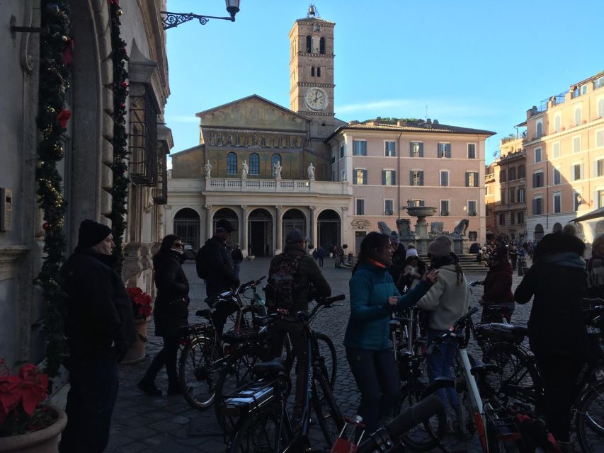 Rome: E-Bicycle Tour - Piazza di San Pietro (Vatican Square): plan for church dress code