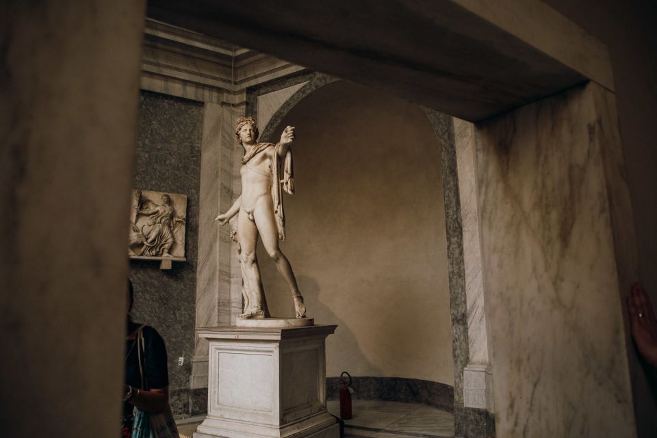 Rome: Early-Morning Vatican Museums and Sistine Chapel Tour - Raphael Rooms: small space, big payoff