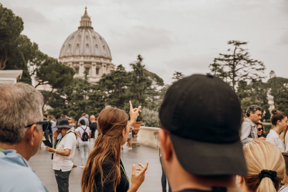 Rome: Early-Morning Vatican Museums and Sistine Chapel Tour - Sistine Chapel: what to do before you look up