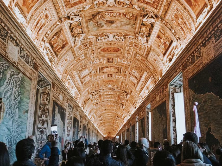 Rome: Early Vatican Museums & Sistine Chapel Tour - Gallery of Tapestries: a visual reset