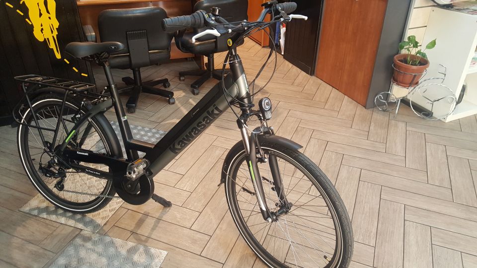 Rome: Electric Bike Rental - From the Pantheon to the Spanish Steps: Using Your Map for Your Own Loop
