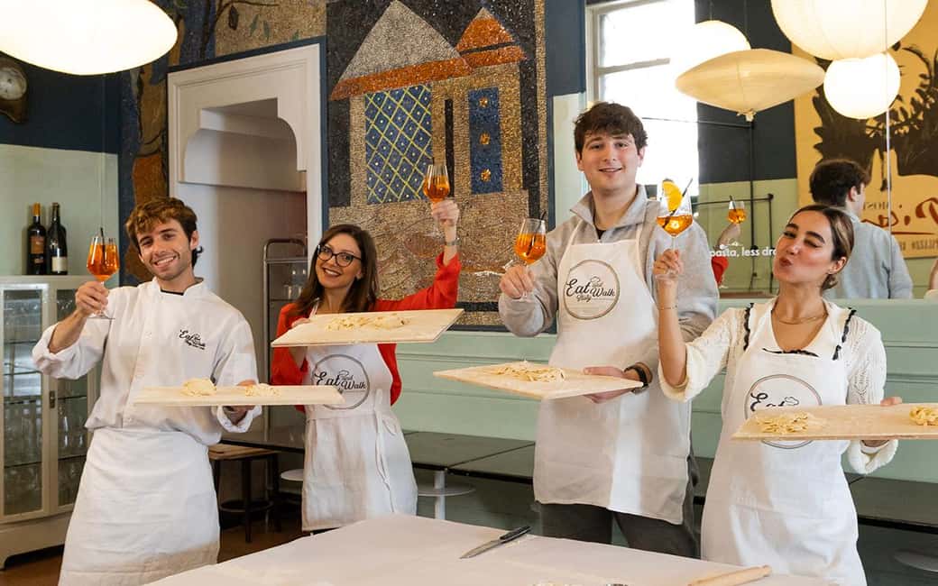 Rome: Enjoy Spritz and Pasta Making in Piazza Navona - Spritz and Pasta Within a Short Walk of Piazza Navona
