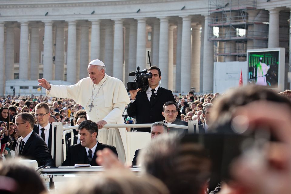 Rome: Escorted Papal Audience Experience with Entry Ticket - Practical Tips: Dress Code, Security, and What to Bring (and Not Bring)