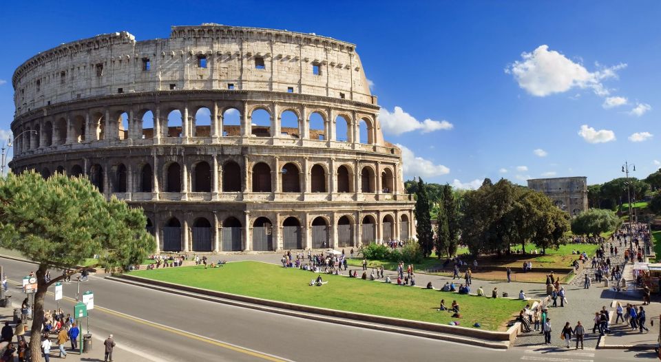 Rome: Exclusive Colosseum Underground and Roman Forum Tour - Group size and guide style: why 6 people is not a small detail
