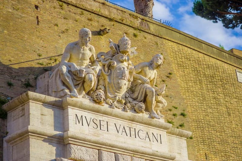 Rome Explorer Pass: 2 to 7 Attractions - Includes Colosseum - St. Peter’s Basilica and Castel Sant’Angelo: pairing spiritual sights with viewpoints