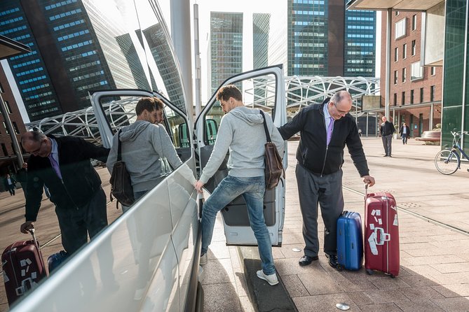 Rome Fiumicino Airport (FCO) to Rome City Hotels - Luggage rules and the free waiting window: the real game plan