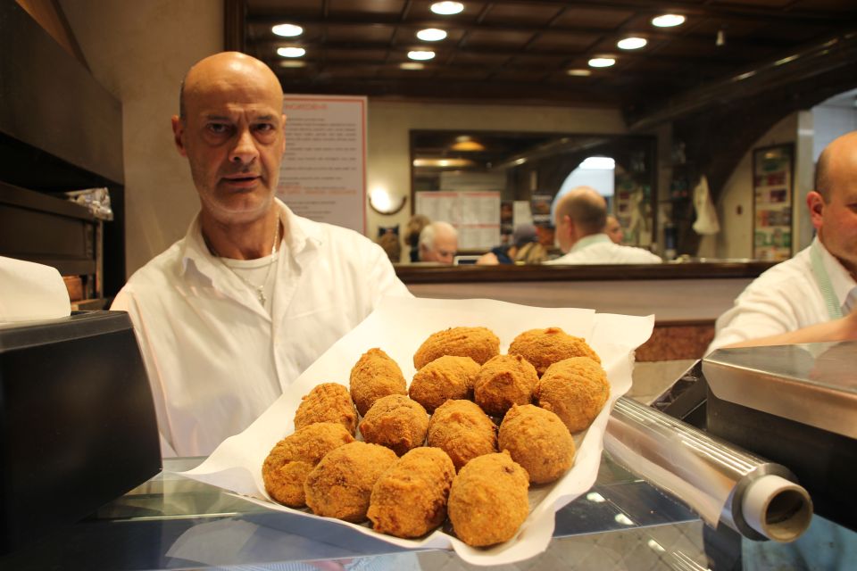 Rome: Food Tour and Wine Tasting in a Traditional Trattoria - Campo de’ Fiori to Trastevere: The Smart Route for Roman Flavor