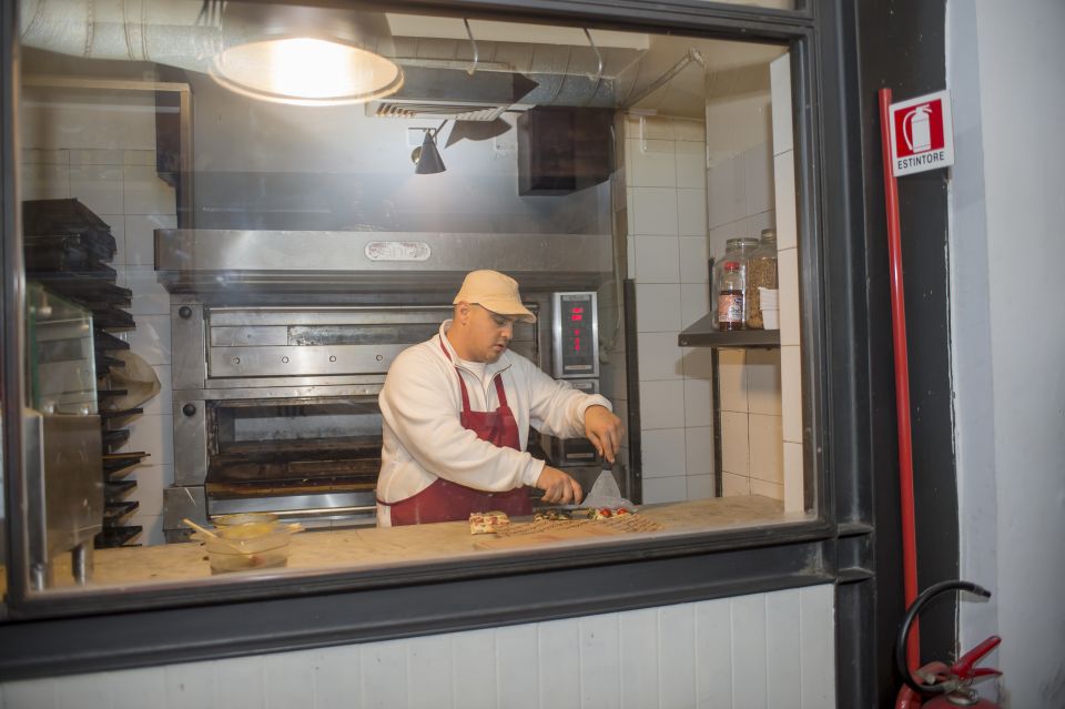 Rome: Food Tour and Wine Tasting in a Traditional Trattoria - Should You Book This Rome Food and Wine Tour?