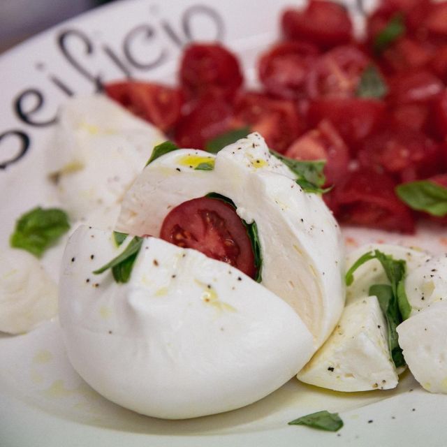 Rome: Food Tour near Vatican City with Wine - Stop 3: Il segreto homemade pasta and DOCG Vermentino
