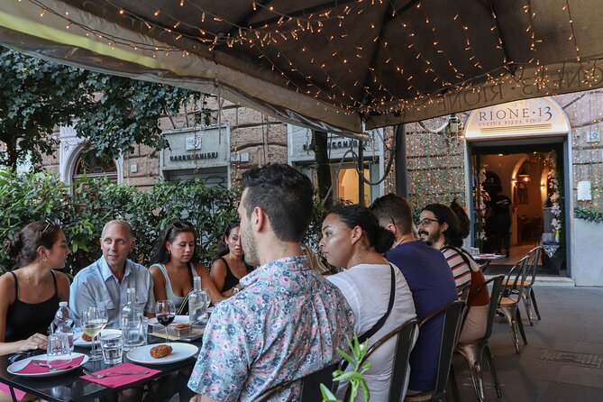 Rome Food Tour & Wine: Trastevere & Campo de' Fiori Like a Local - Trastevere Osteria sit-down: Amatriciana and Cacio e Pepe with wine