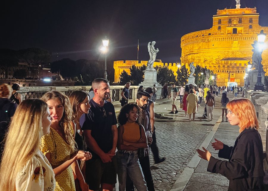 Rome: Ghostly Nighttime Walking Tour - Guide quality in English: what the top scores tend to share