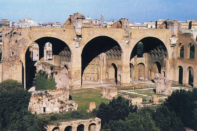 Rome: Guided Group Tour of Colosseum, Roman Forum & Palatine Hill - Stop 3: Palatine Hill and the View Over Circus Maximus