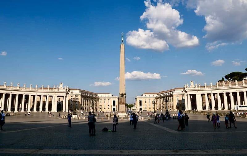 Rome: Guided Tour of St. Peter's Basilica, Grottoes & Square - Dress Code and Rules That Can Stop You at the Door