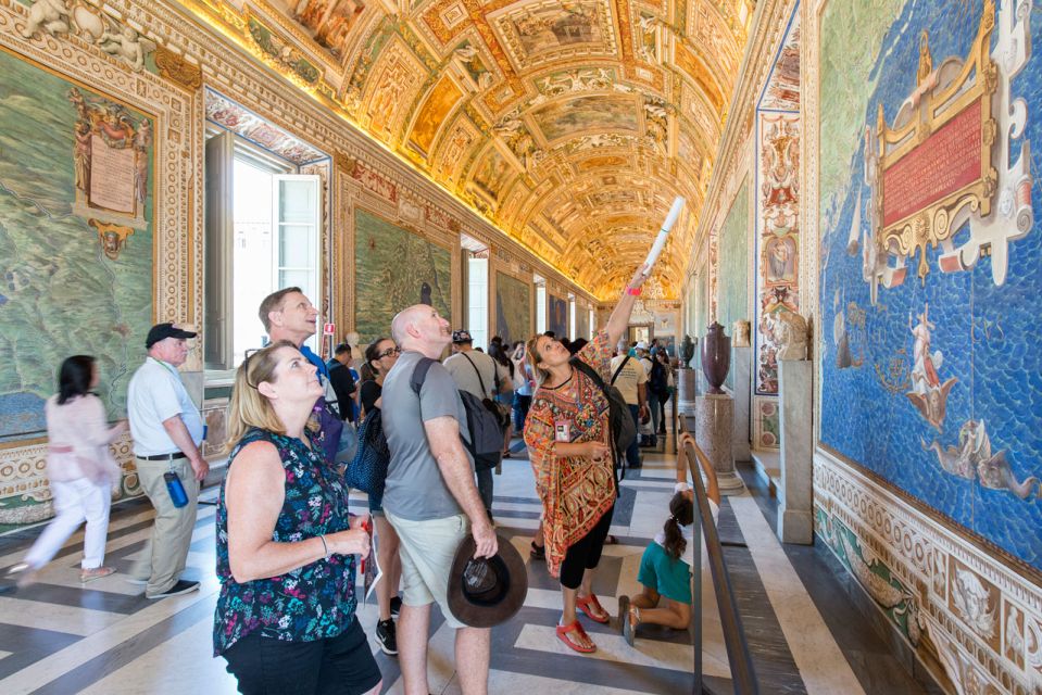 Rome: Guided Tour of St. Peter’s Basilica & Panoramic Dome - St. Peter’s Square Briefing: How the Guide Sets Your Eyes
