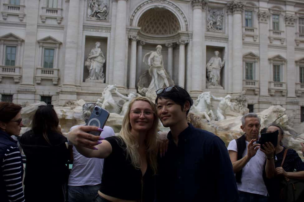 Rome: Guided Walking Tour in English or Spanish - Stop 2: Monumento a Vittorio Emanuele II (Quick Context, Big Views)