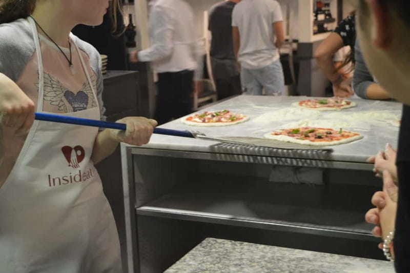 Rome: Hands-On Pizza Making Class near the Vatican with Wine - What the 1.5-hour session actually looks like