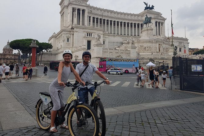 Rome: Highlights Bike Tour - Piazza Navona and Sant’Ignazio di Loyola: baroque drama at street level