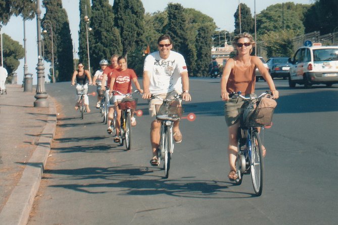 Rome Highlights by E-Bicycle Small group - Stop 1: Roman Forum Crossings and a Trajan Market View
