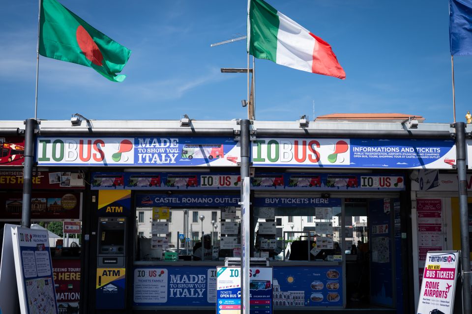 Rome: Hop-On Hop-Off Open-Top Bus City Tour - Comfort and visibility: the top deck is great, but not perfect