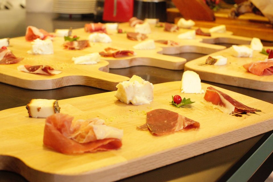Rome: Italian Food and Wine Guided Tasting Experience - What You’ll Taste: From Pizza and Gelato to 30-Year Balsamic