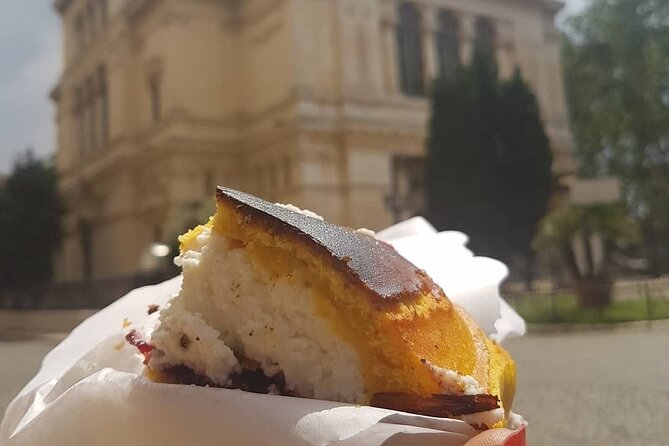 Rome Jewish Ghetto and Great Synagogue Small Group Walking Tour - Meet at Largo 16 ottobre 1943 and enjoy the small-group pace