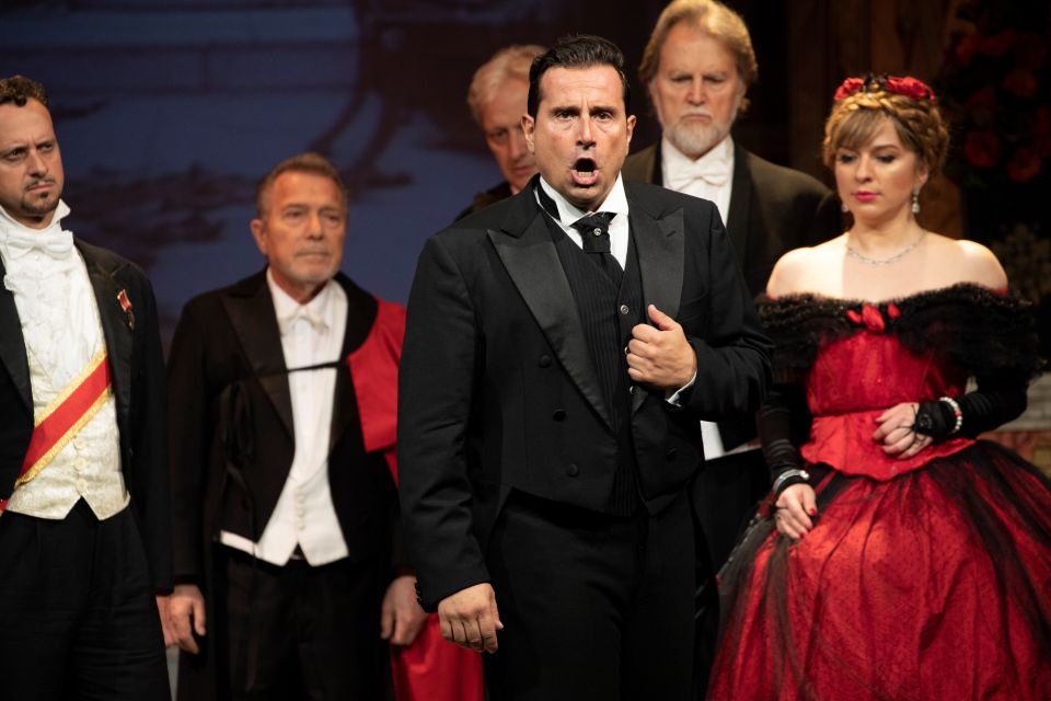 Rome: La Traviata at St. Paul's Within the Walls - What happens during the 130 minutes (and how to pace your expectations)