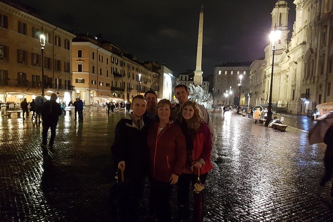 Rome Max 6 People Walking Tour: Pantheon, Trevi Fountain, Gelato - Piazza Navona: the last stop lands with style