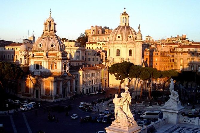Rome Max 6 People Walking Tour: Pantheon, Trevi Fountain, Gelato - Who this tour suits best (and who should consider alternatives)
