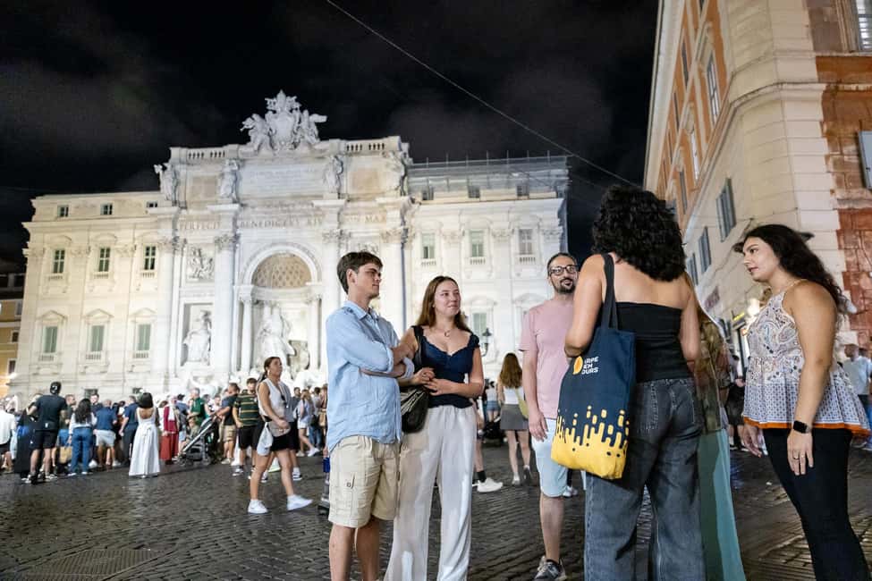 Rome: Moonlight Walking Tour – Free for Kids - Piazza Venezia and Trajan’s Column: Rome’s political center, explained