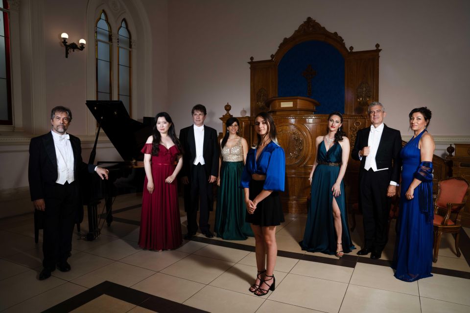 Rome: "Opera's Greatest Hits" Opera Concert with Aperitif - The acoustics and performance energy in St. Andrew’s