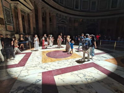 Rome: Pantheon Small-Group Guided Tour with Entry Ticket - The Quick Walk to the Pantheon: 10 Minutes That Matter