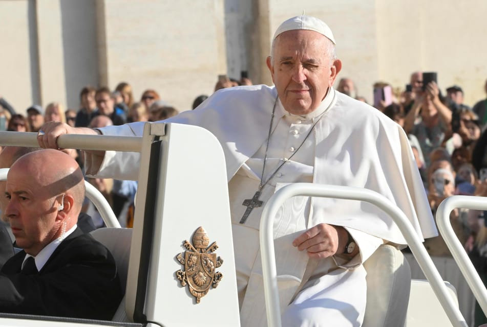 Rome: Papal Audience Experience - Early Arrival, Security, and Getting Seats Near the Pope’s Route
