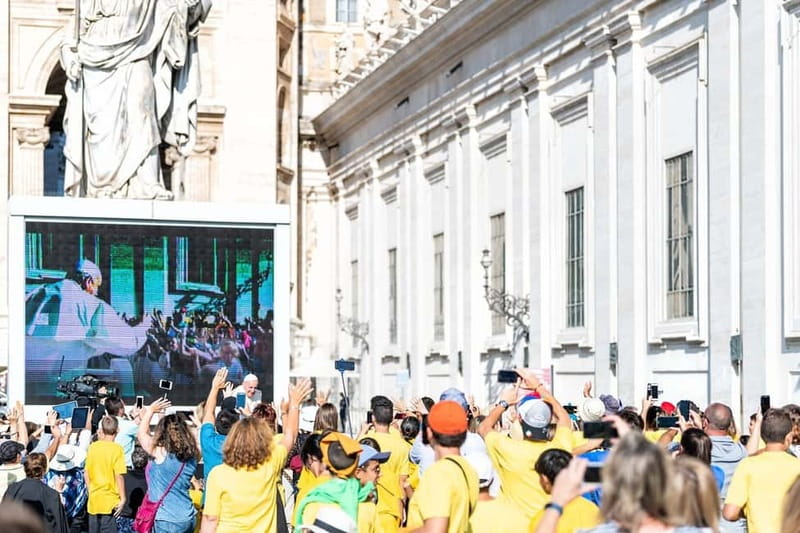 Rome: Papal Audience with Pope Leo IV - Winter Inside Mode and the Dress Code You Can’t Ignore