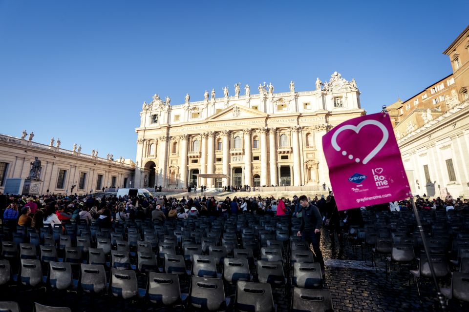 Rome: Papal Audience with Pope Leo XIV - Guides you might get, and what to look for