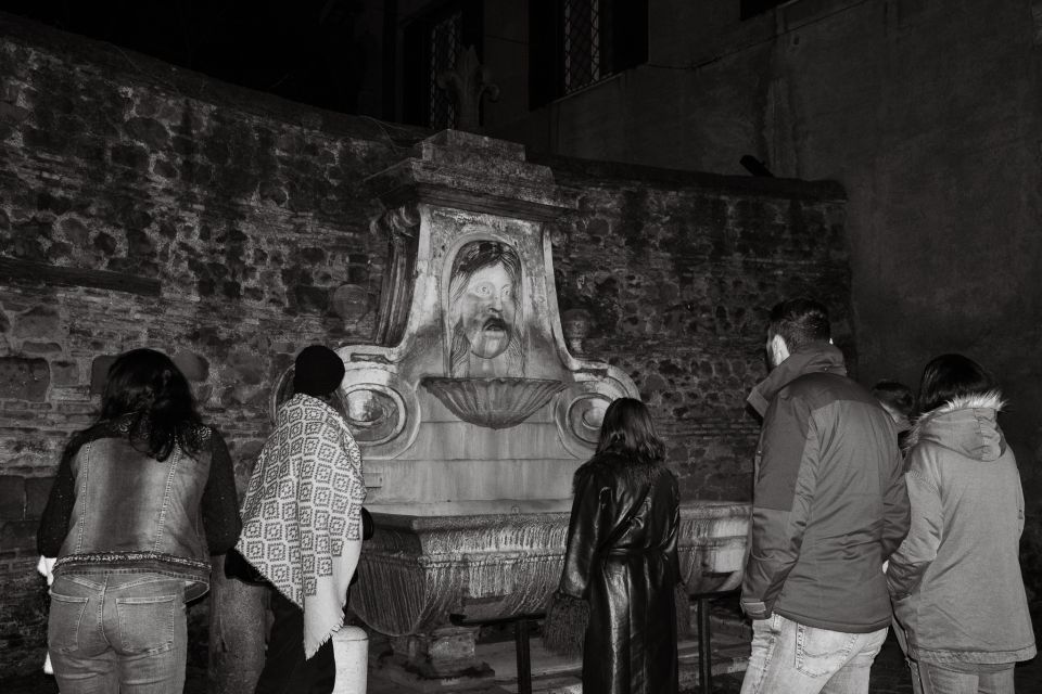 Rome: Paranormal Night Walking Tour & Secret Backstreets - Climbing into the final act: Clivo di Rocca Savella and Castel Sant’Angelo