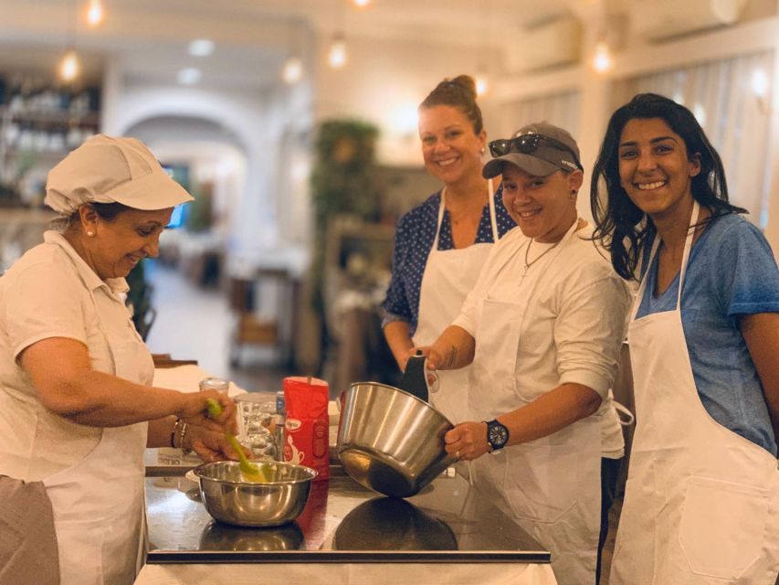 Rome: Pasta & Tiramisu Class with Free Flowing Fine Wine - Wine and prosecco: included, free-flowing, and part of the pace