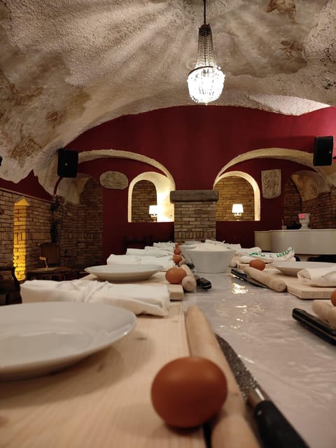 Rome: Pasta & Tiramisu Cooking Class near the Spanish Steps - Sauce choices (tomato & basil, pesto, or Alfredo) and what you’ll be doing