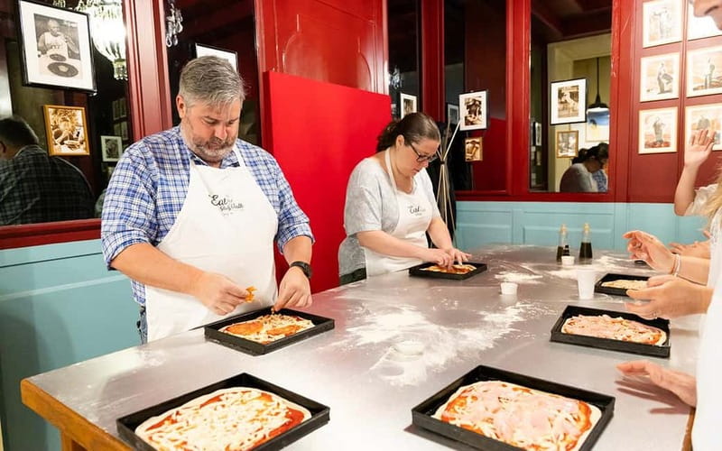 Rome: Pizza and Tiramisù Cooking Class with Glass of Wine - Instructors, humor, and attention: what the small group changes