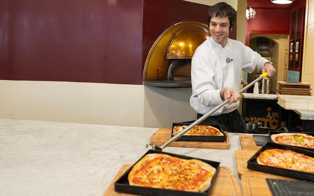 Rome: Pizza & Tiramisu Making Class with Wine & Limoncello - Where You Start in Rome: Gusto Restaurant by Piazza Navona