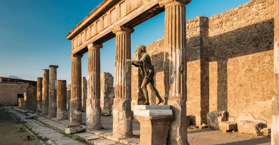 Rome: Pompeii and Naples Day Trip with Pompeii Entry Ticket - The coach ride: what you gain (and what you should pack)