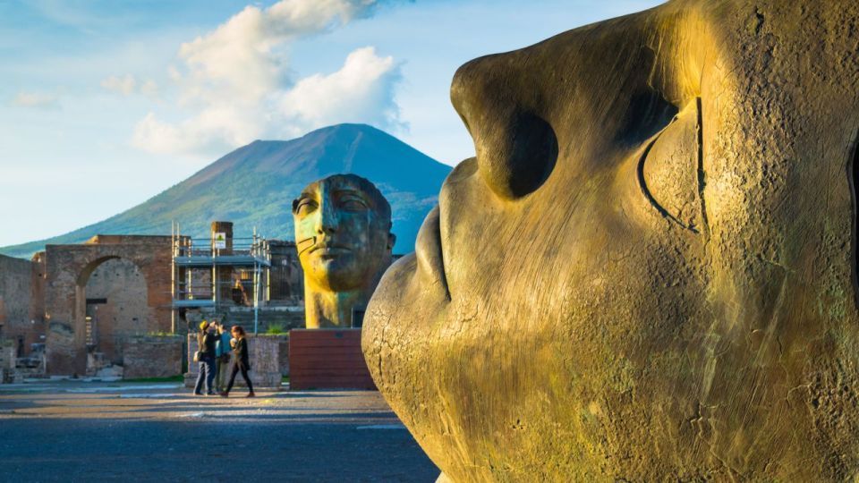 Rome: Pompeii Tour with Wine and Lunch by High Speed Train - Practical tips: heat, shoes, and pacing a long day